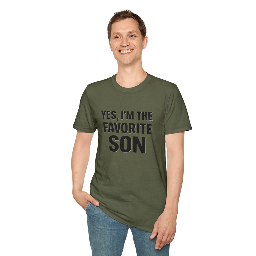 Yes I’m the Favorite Son T-Shirt — Funny Family Gift for Sons, Father’s Day & Birthdays