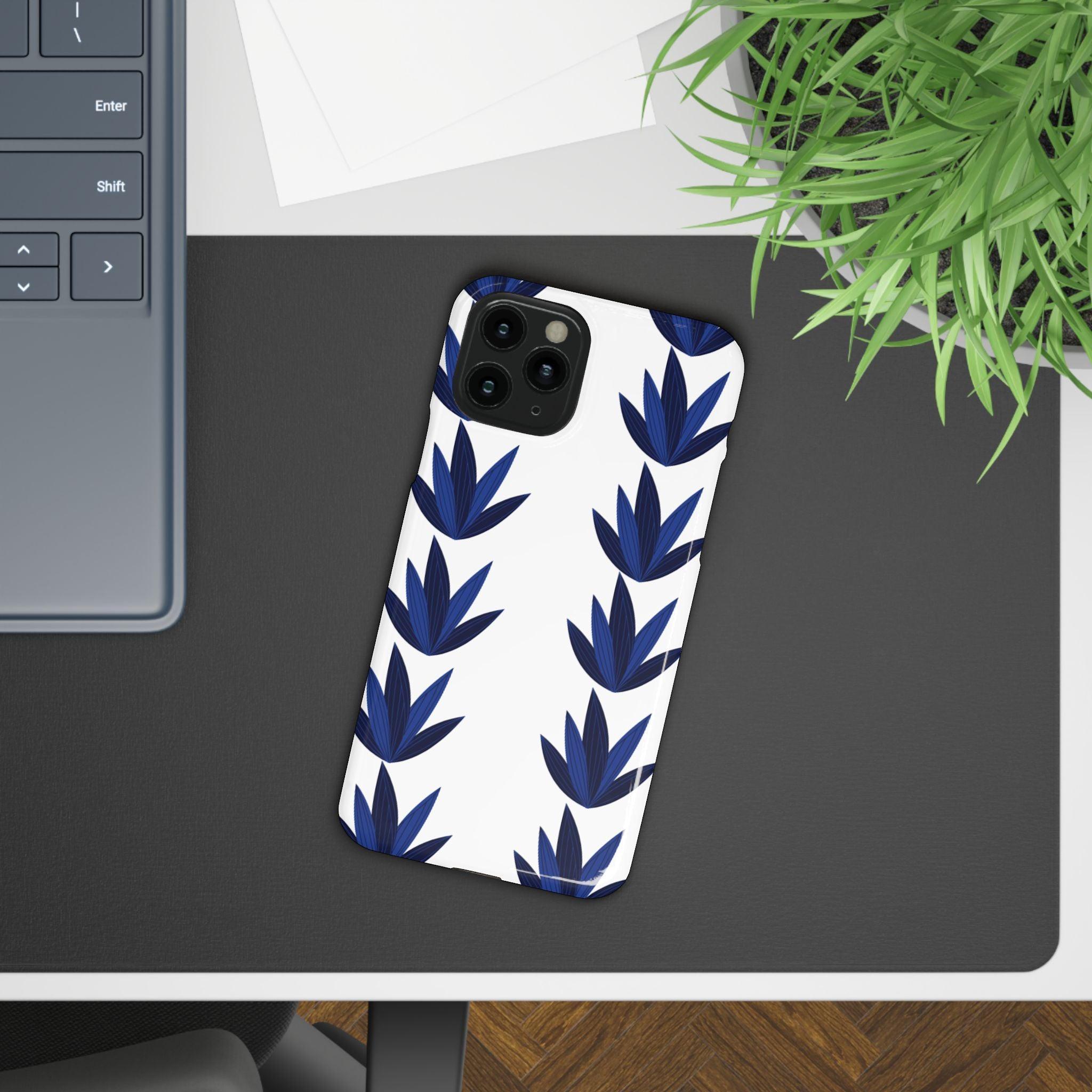 Leafy Serenity Phone Case – Embrace Nature’s Calm