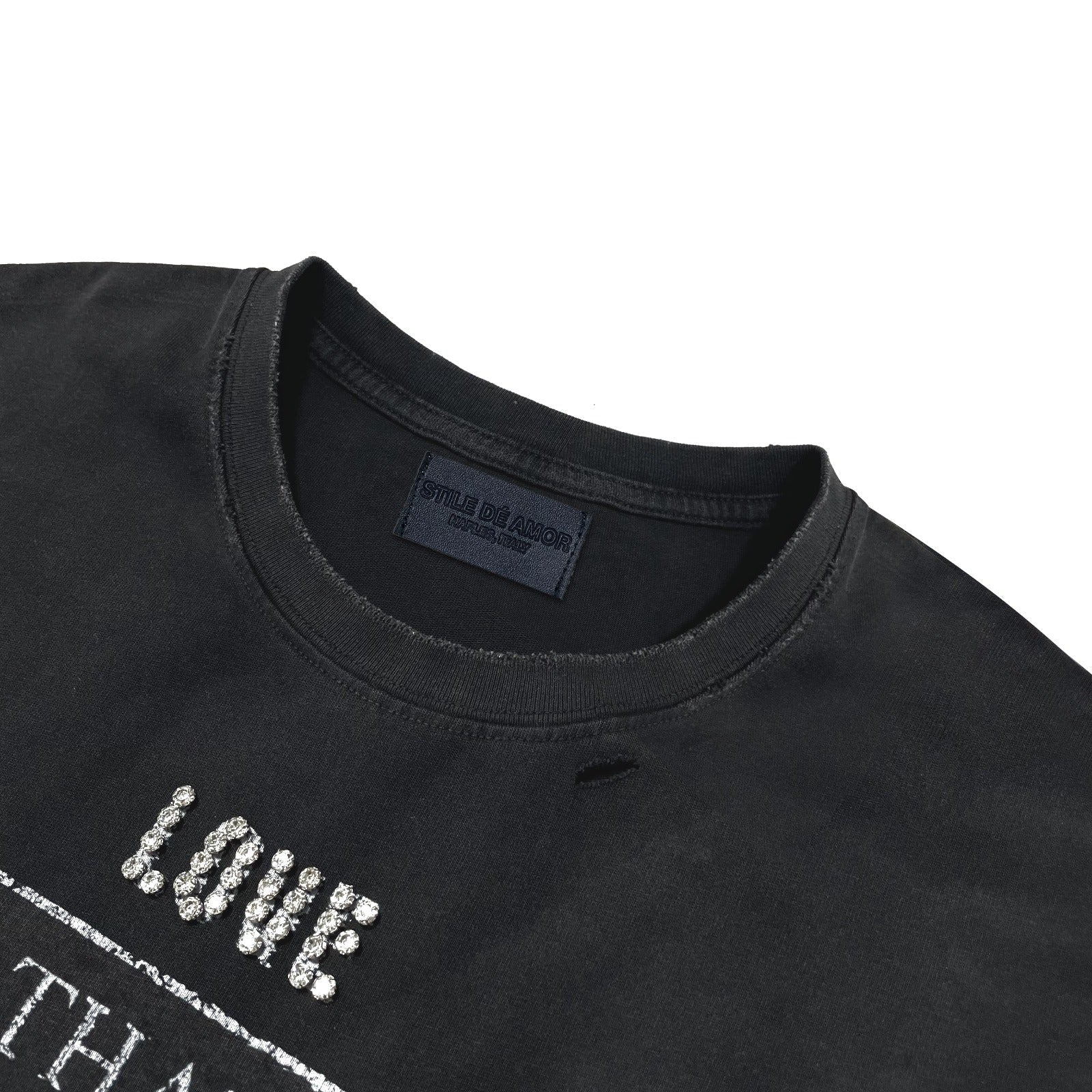 AMOR IN DESIRES TEE