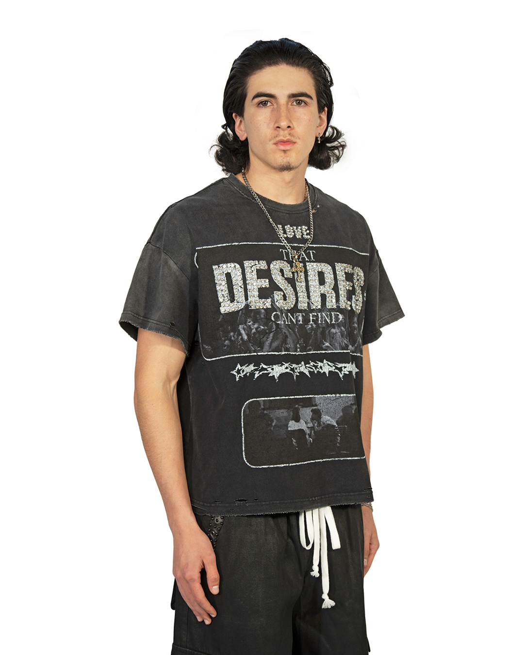 AMOR IN DESIRES TEE
