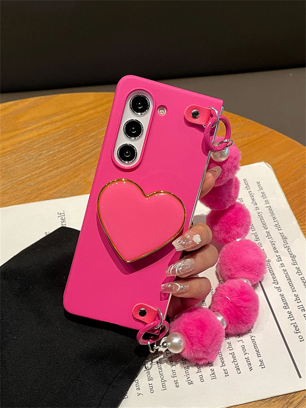 Luxury Korean Love Heart Bracket Case with Hairball Ball Pearl Chain for Galaxy Z Fold 5 Z Fold4 Fold3 Zfold56 Portable Cover