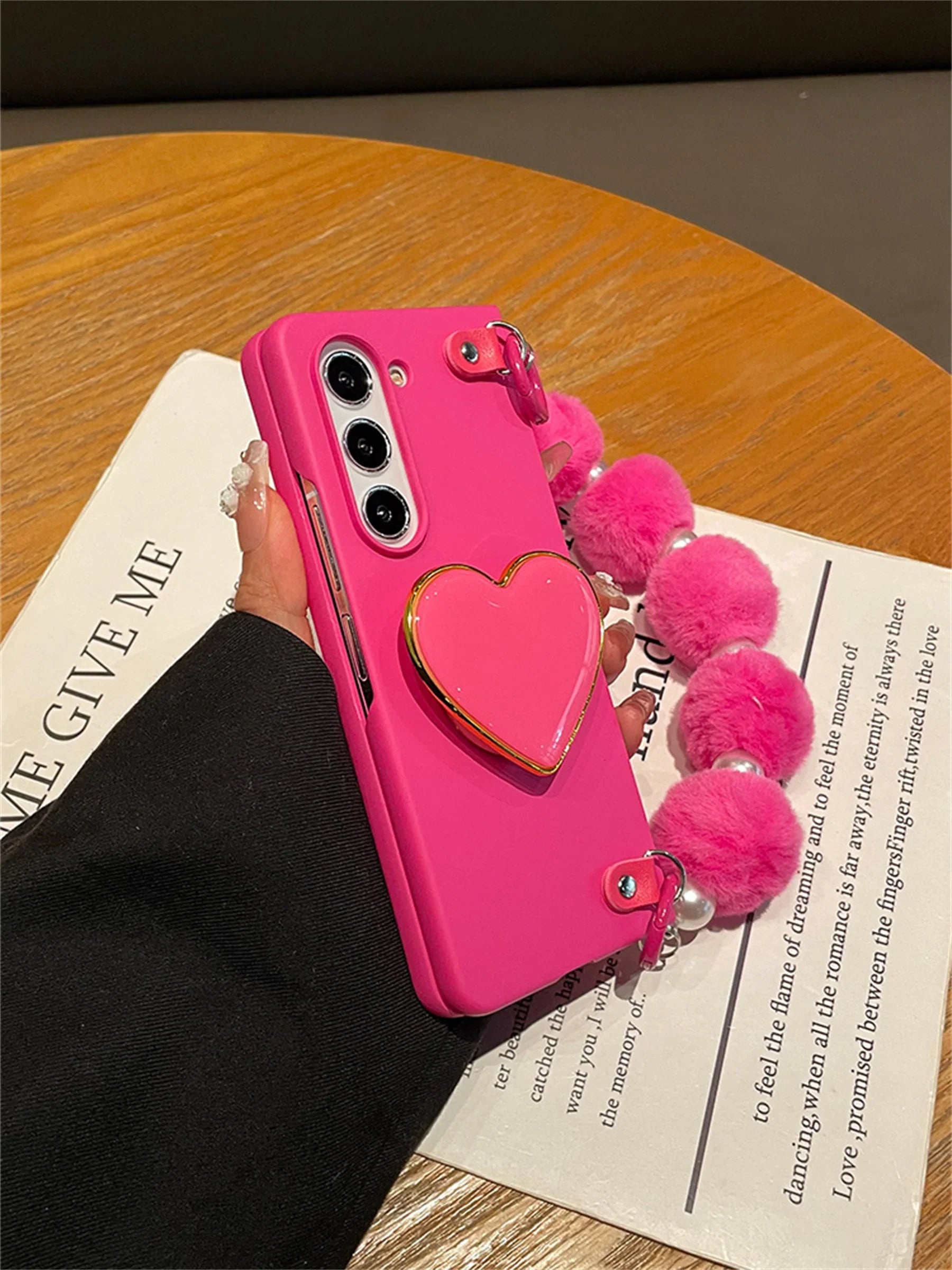 Luxury Korean Love Heart Bracket Case with Hairball Ball Pearl Chain for Galaxy Z Fold 5 Z Fold4 Fold3 Zfold56 Portable Cover
