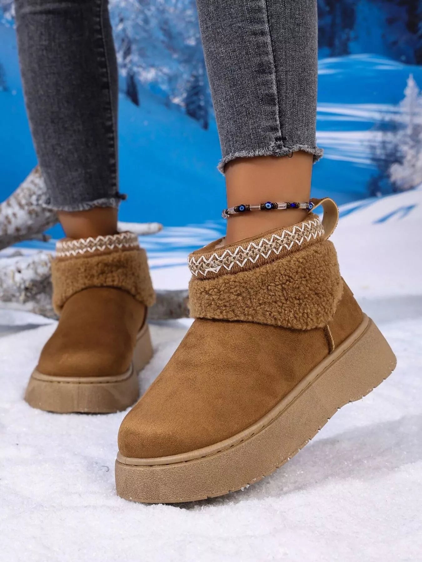 Round Toe Platform Boots