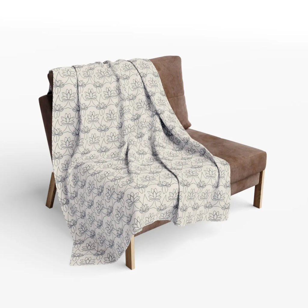 Arctic Fleece Blanket - Cozy Lotus Pattern Winter Warmth - DipaliZ