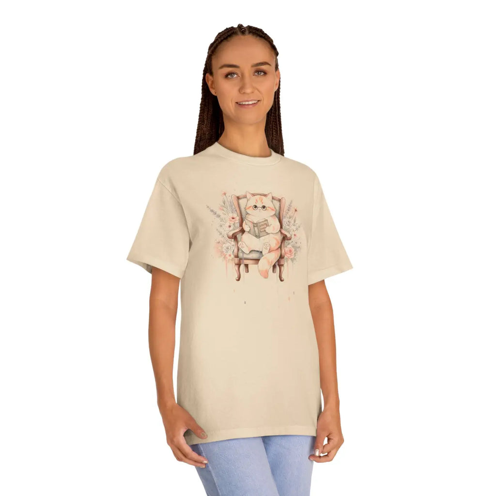 Watercolor Kitten Graphic Tee - Cozy Book Lovers Shirt - DipaliZ