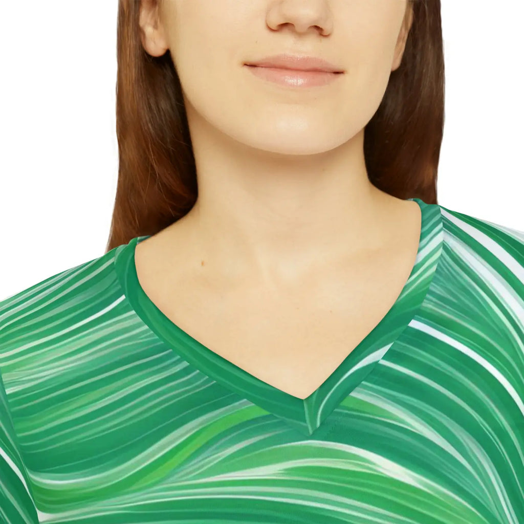 Long Sleeve Wavy Pattern Tee - Sleeve V Neck Green - DipaliZ