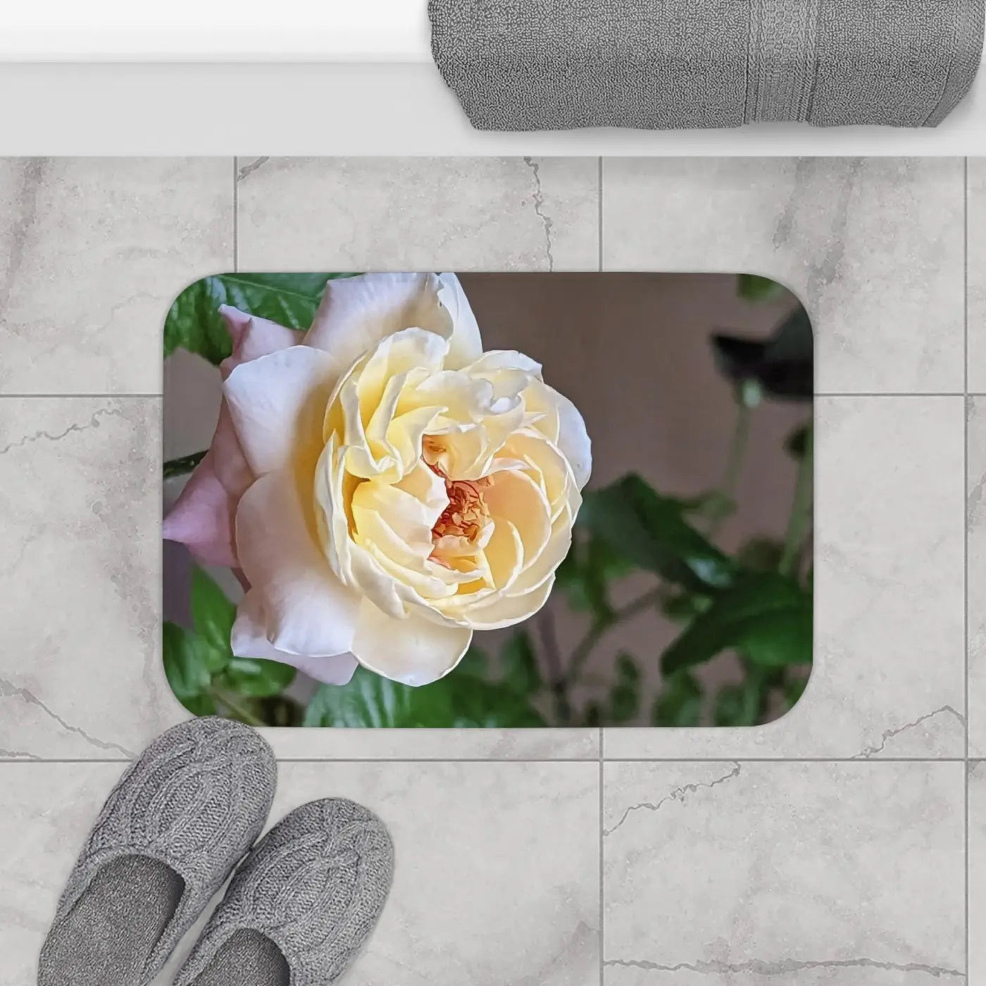 White Rose Bath Mat - Anti-Slip Safety Design - DipaliZ