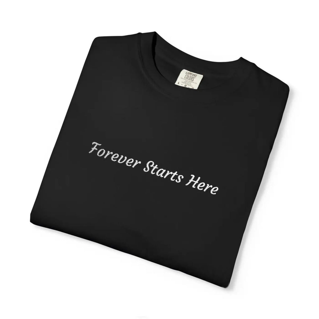 Embroidered Minimalist Graphic Tee - Everyday Style - DipaliZ