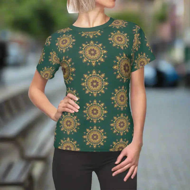 Geometrical Glow T-Shirt - Timeless Green Tee Comfort - DipaliZ