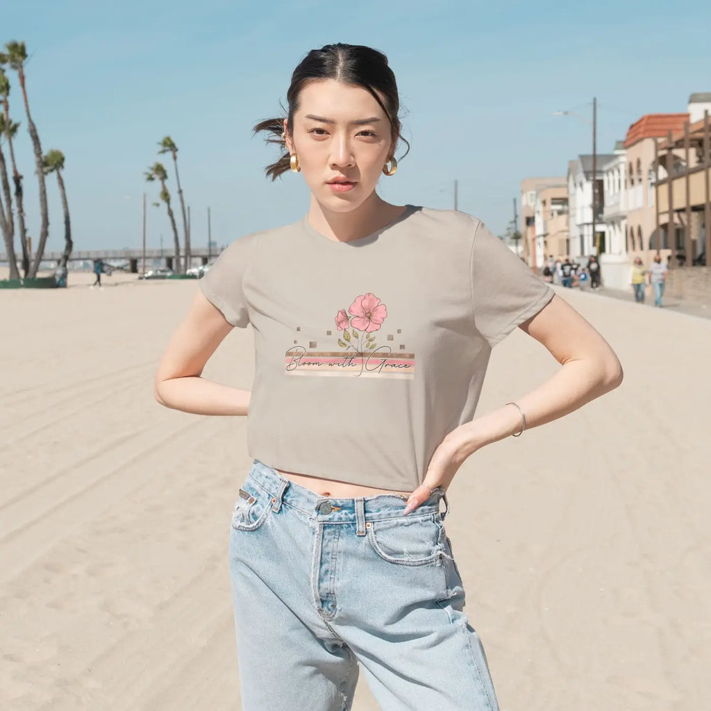Flowy Cropped Tee - Breezy Comfort and Cool Style - DipaliZ