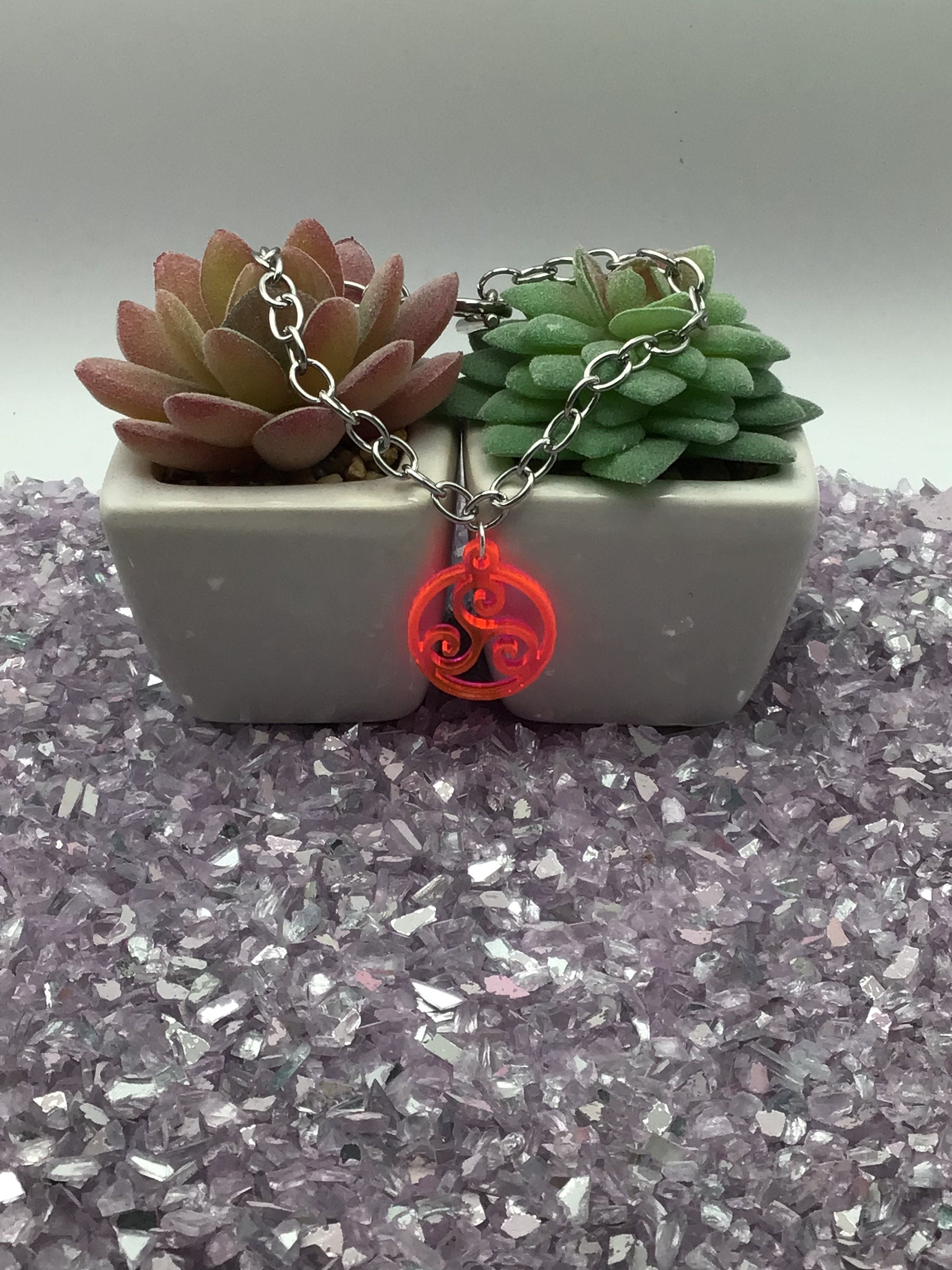 Triskelion Hot Pink Acrylic on 7" Chain Bracelet
