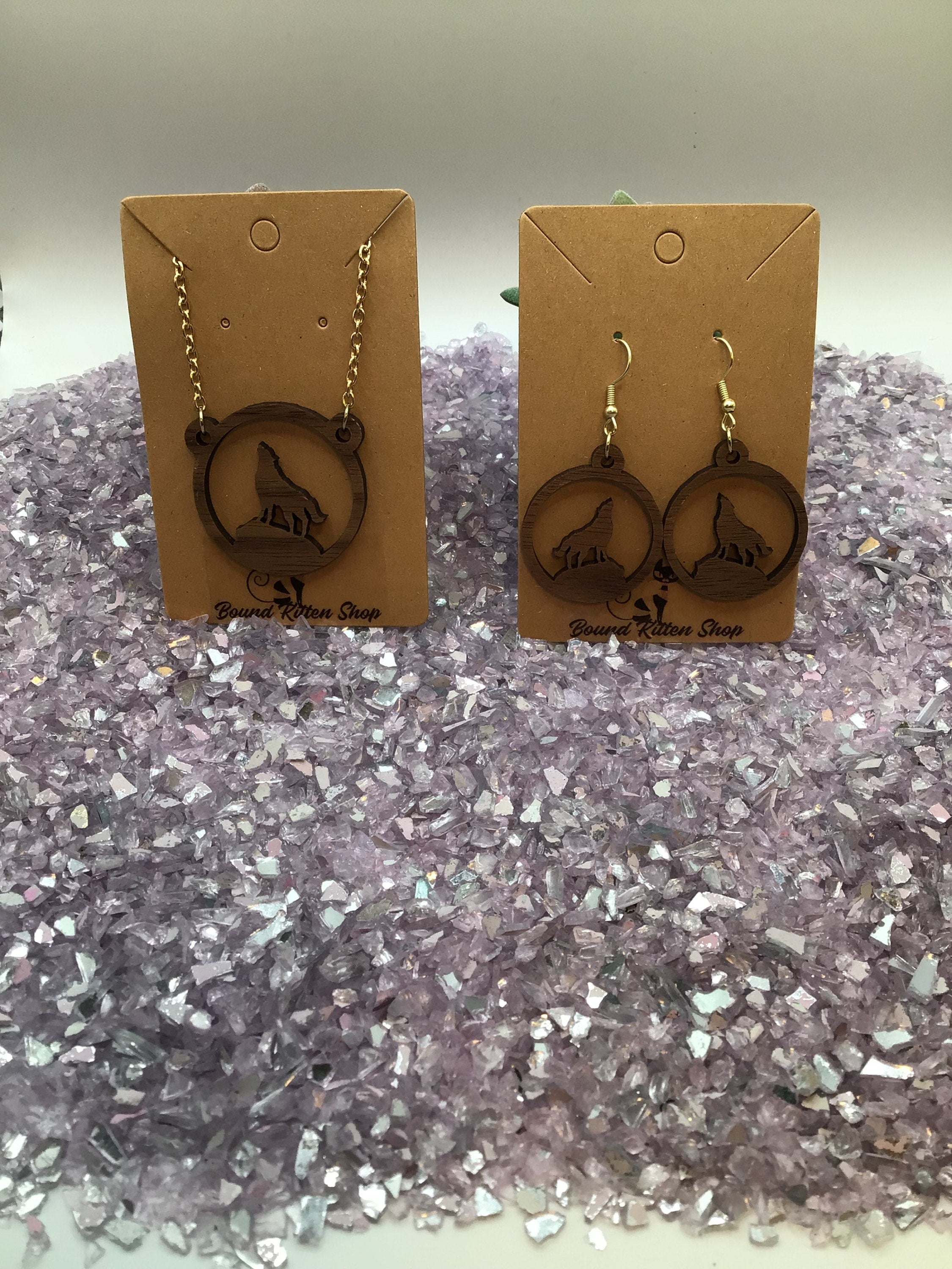 Primal Wolf Necklace & Wolf Earrings Wood Set