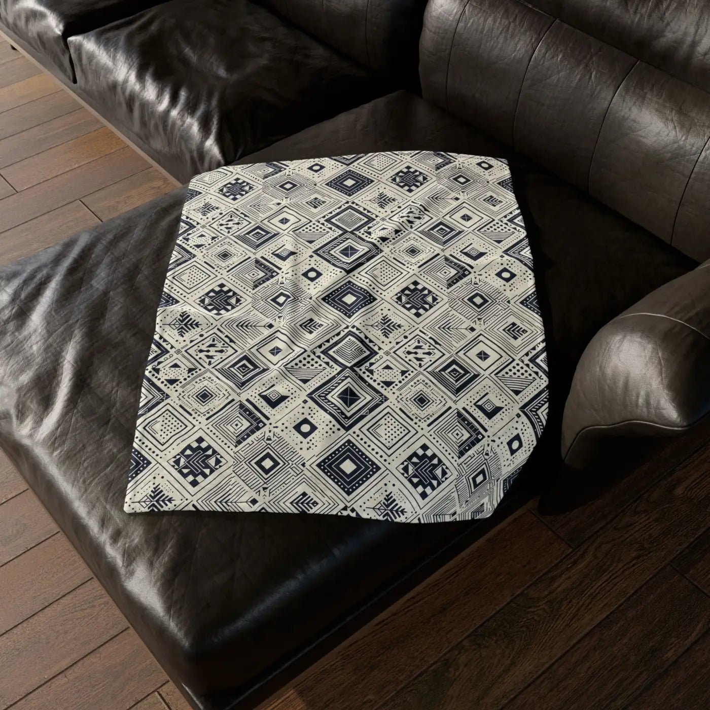 Soft Polyester Blanket - Monochrome Geometric Pattern - DipaliZ