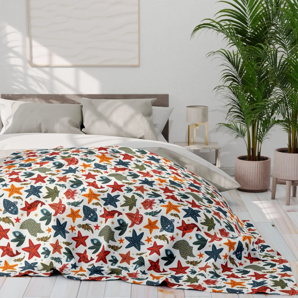 Vibrant Sea Creatures Arctic Fleece Blanket - Cozy Comfort - DipaliZ
