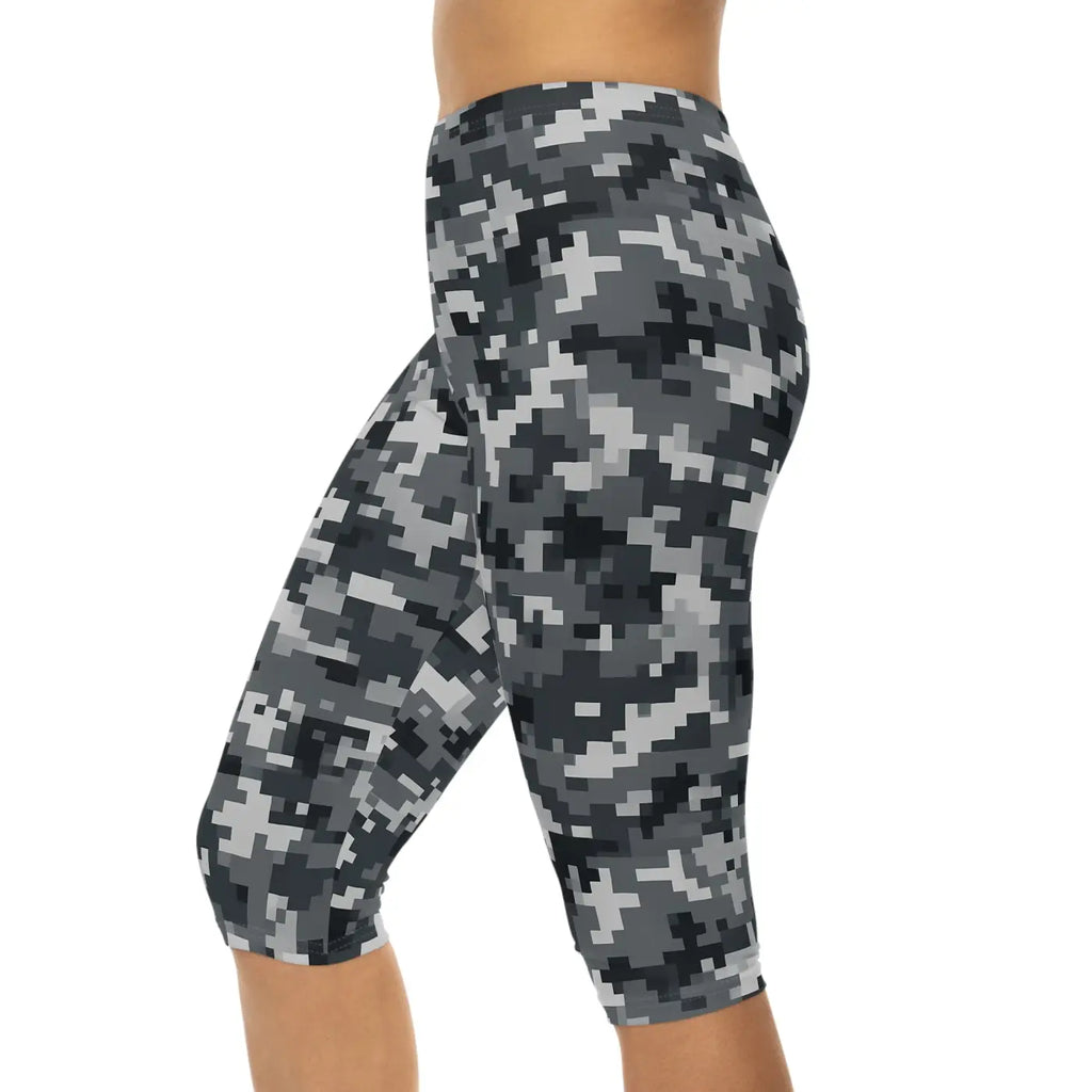 Stylish Camouflage Women Capri Leggings - Casual Wear - DipaliZ