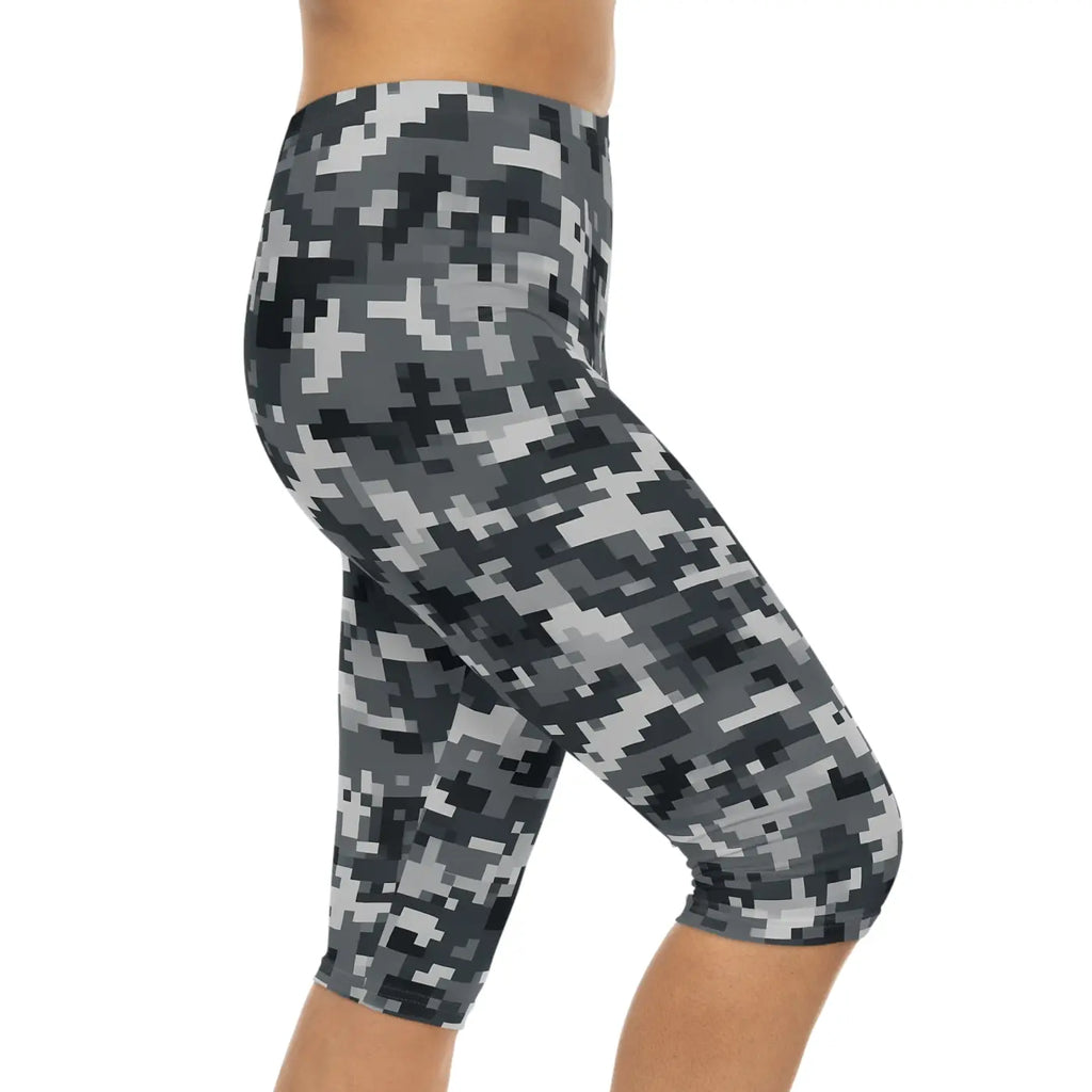 Stylish Camouflage Women Capri Leggings - Casual Wear - DipaliZ