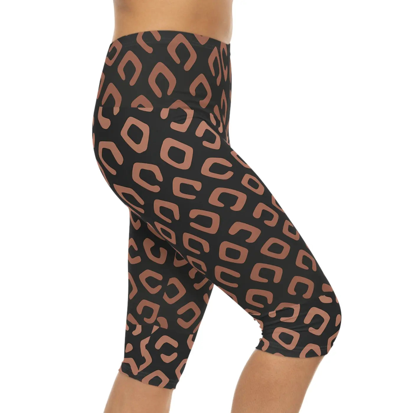 Stylish Women's Capri Leggings - All Over Print Design - DipaliZ