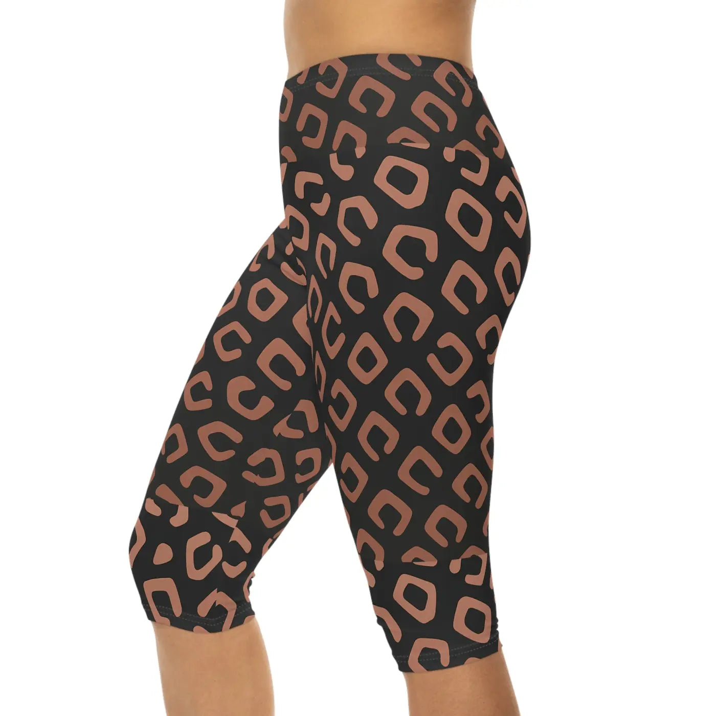 Stylish Women's Capri Leggings - All Over Print Design - DipaliZ