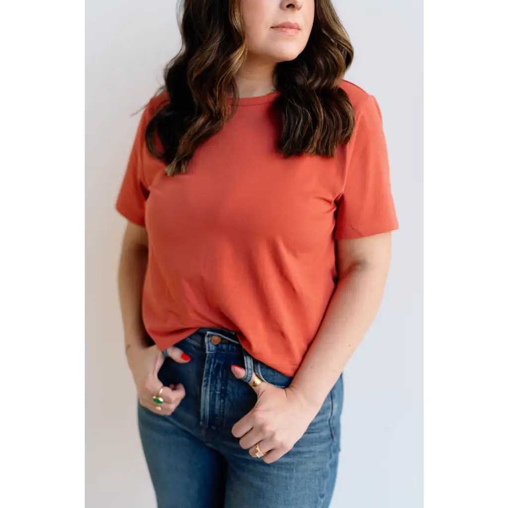 Mom Crop Tee in Tomato