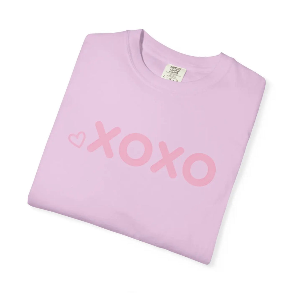 XOXO Floral Tee - Pink Valentine Day Graphic - DipaliZ