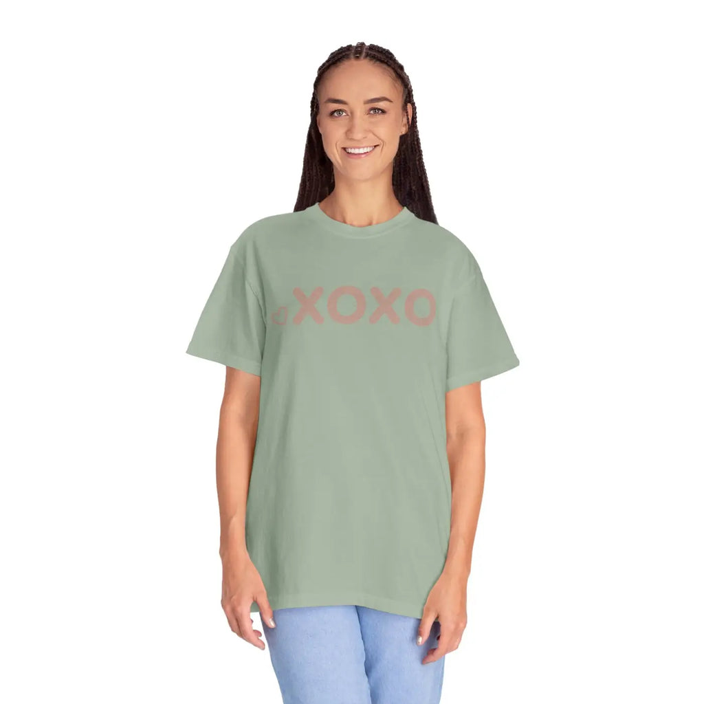 XOXO Floral Tee - Pink Valentine Day Graphic - DipaliZ