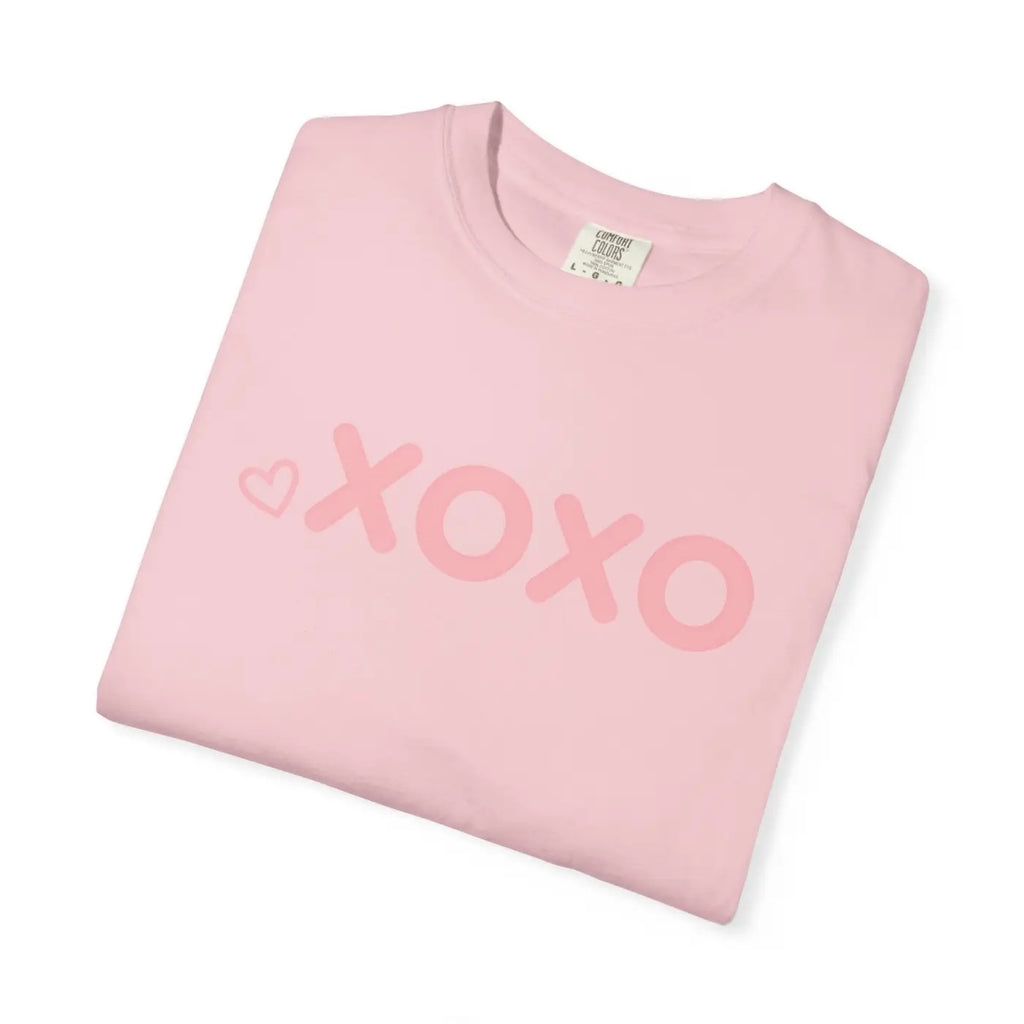 XOXO Floral Tee - Pink Valentine Day Graphic - DipaliZ